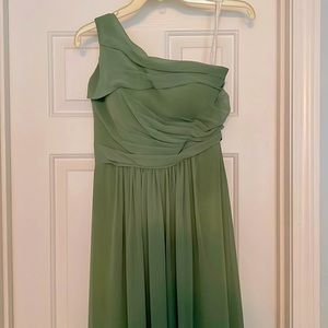 Bill Levkoff bridesmaid dress size 6 clover.